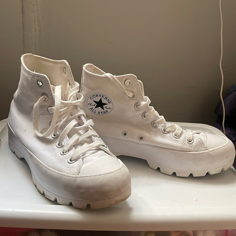 Converse - white hightop thick